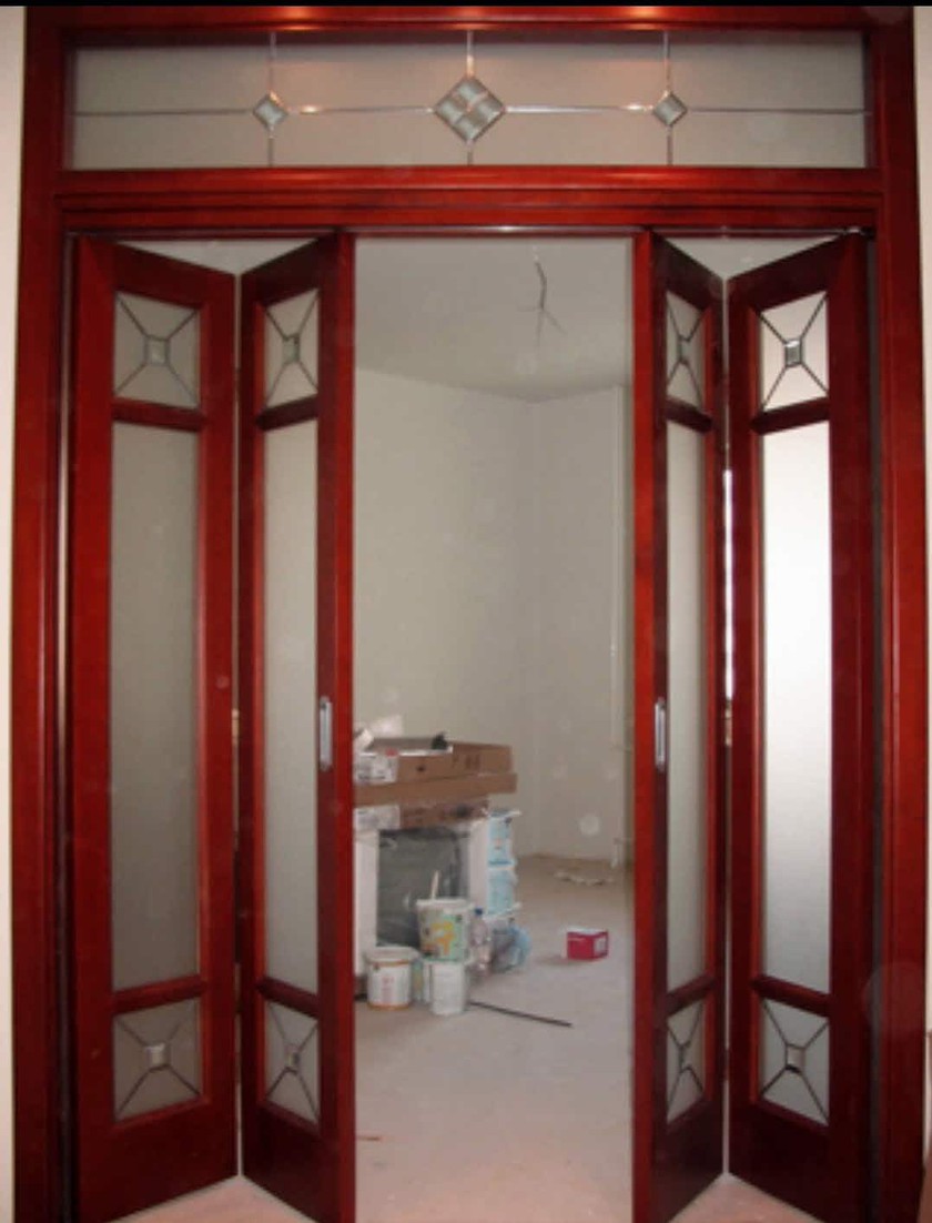 Дверь гармошка с декоративными стеклянными вставками Нижний Тагил